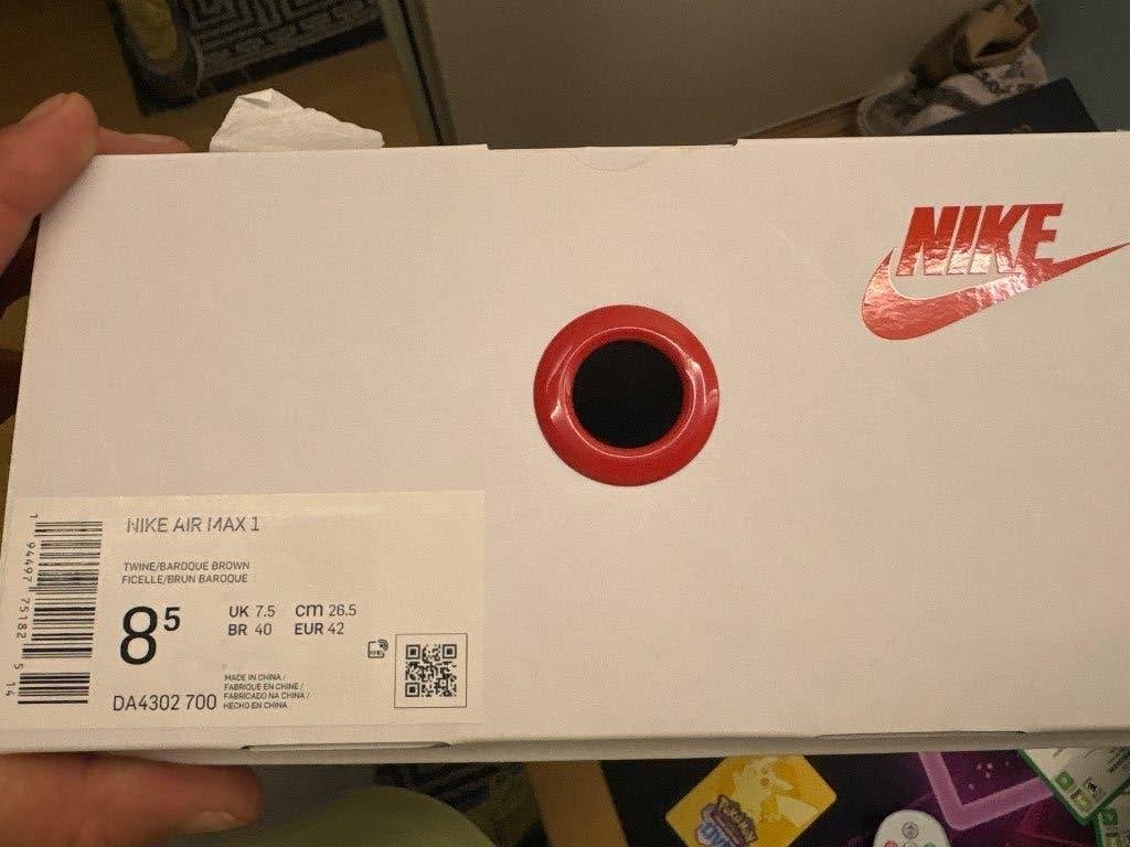 Air Max 1 sneakers day Brown us 8,5 GRATIS VERZENDING !!, Ophalen, Nieuw, Bruin
