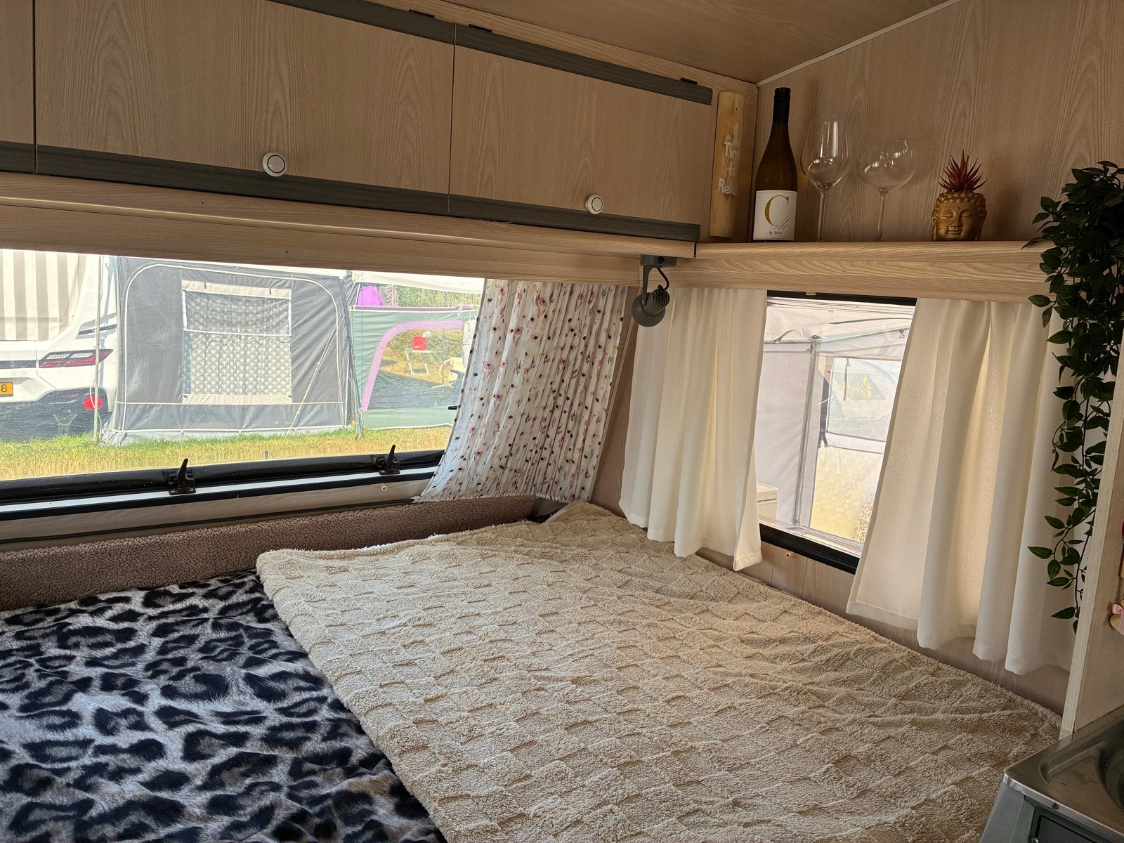 Dethleffs 375N Caravan - Compact en Compleet, 2 aparte bedden, Rondzit, Tot en met 3, Particulier