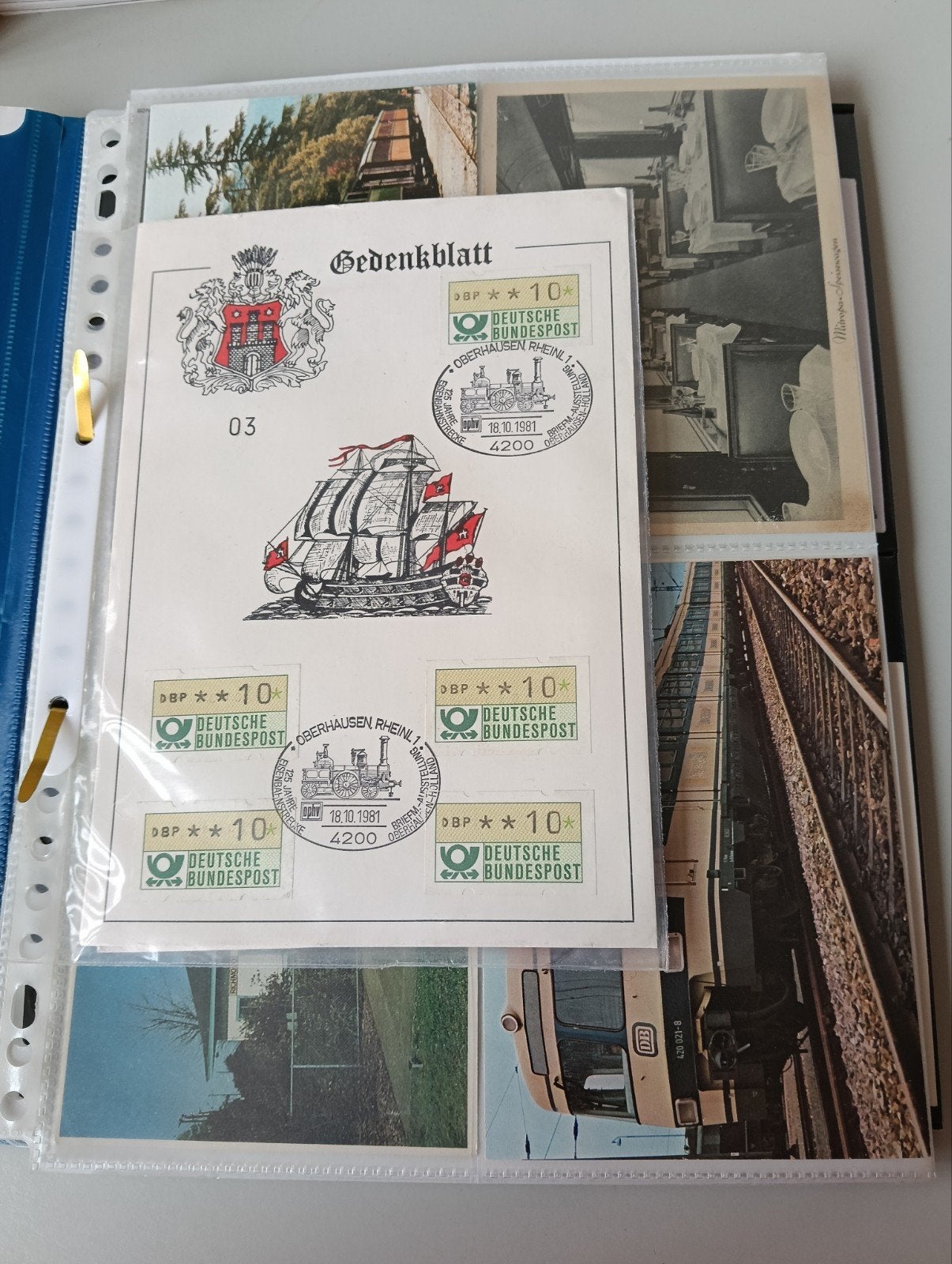 verzamelmap treinen kaarten poststukken 50 items, Postzegels en Munten, Postzegels | Volle albums en Verzamelingen, Ophalen of Verzenden