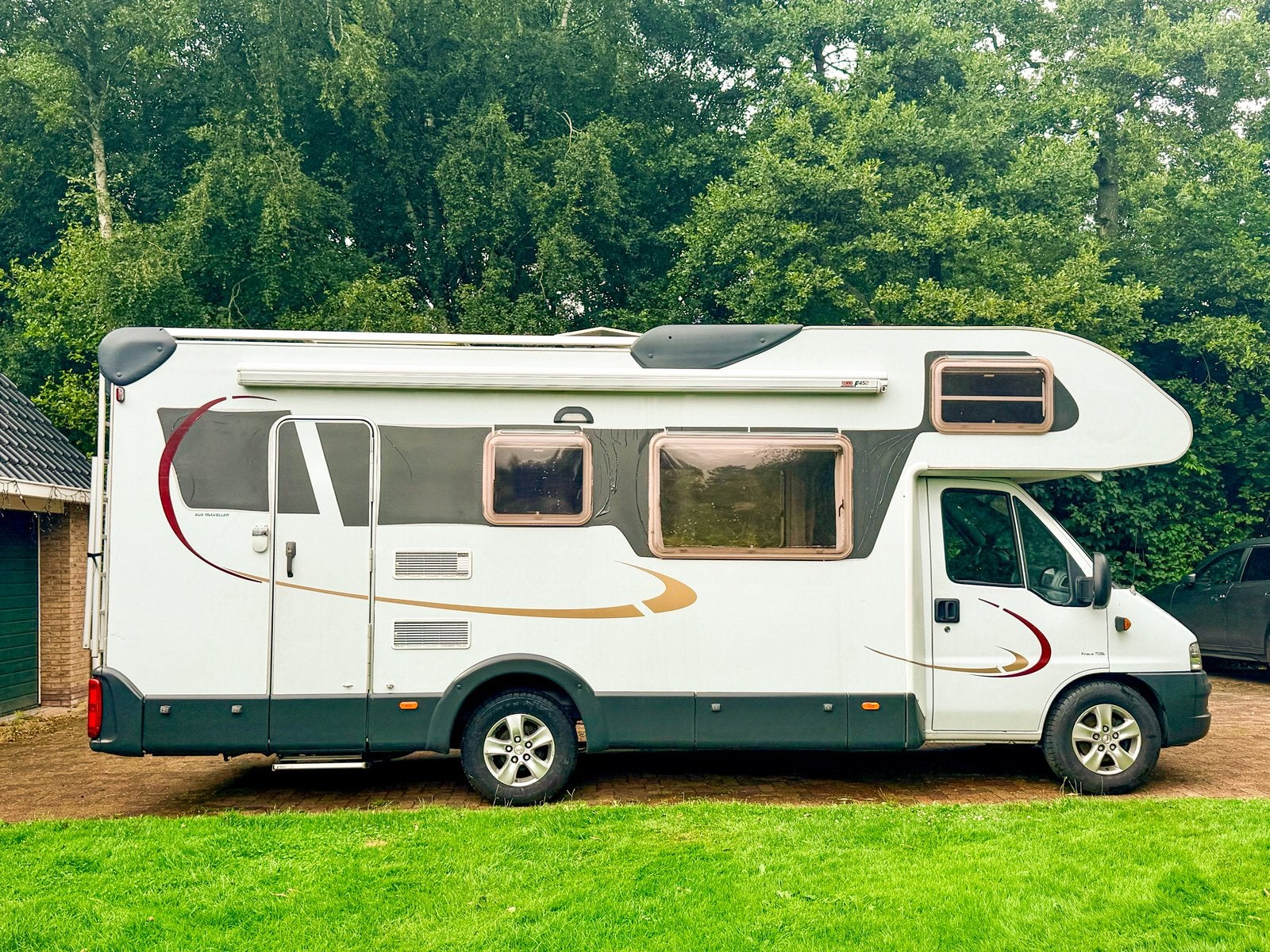 Caravans And Camping Knaus