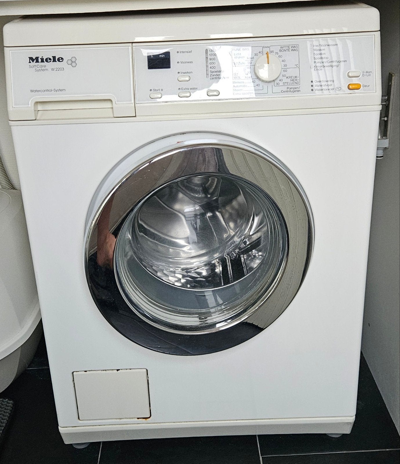 Miele SoftCare System W 2203 Wasmachine, Witgoed en Apparatuur, Wasmachines, Gebruikt, Voorlader, 6 tot 8 kg, 85 tot 90 cm, 1200 tot 1600 toeren