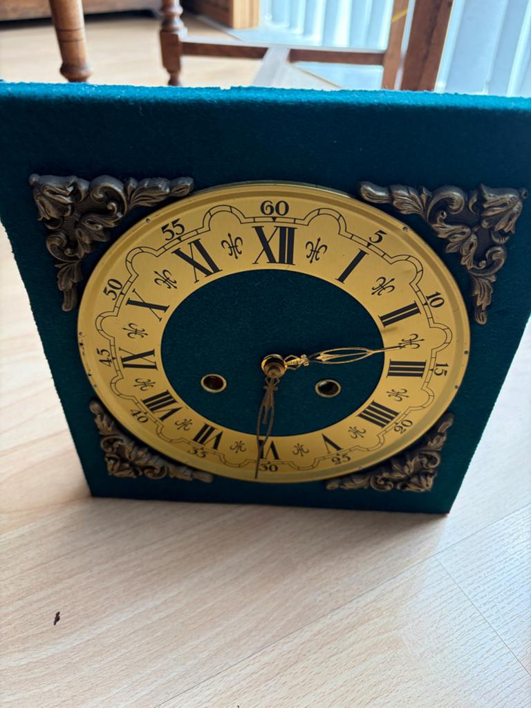 Slingeruurwerk met mooie 2 tonig slag, Ophalen of Verzenden