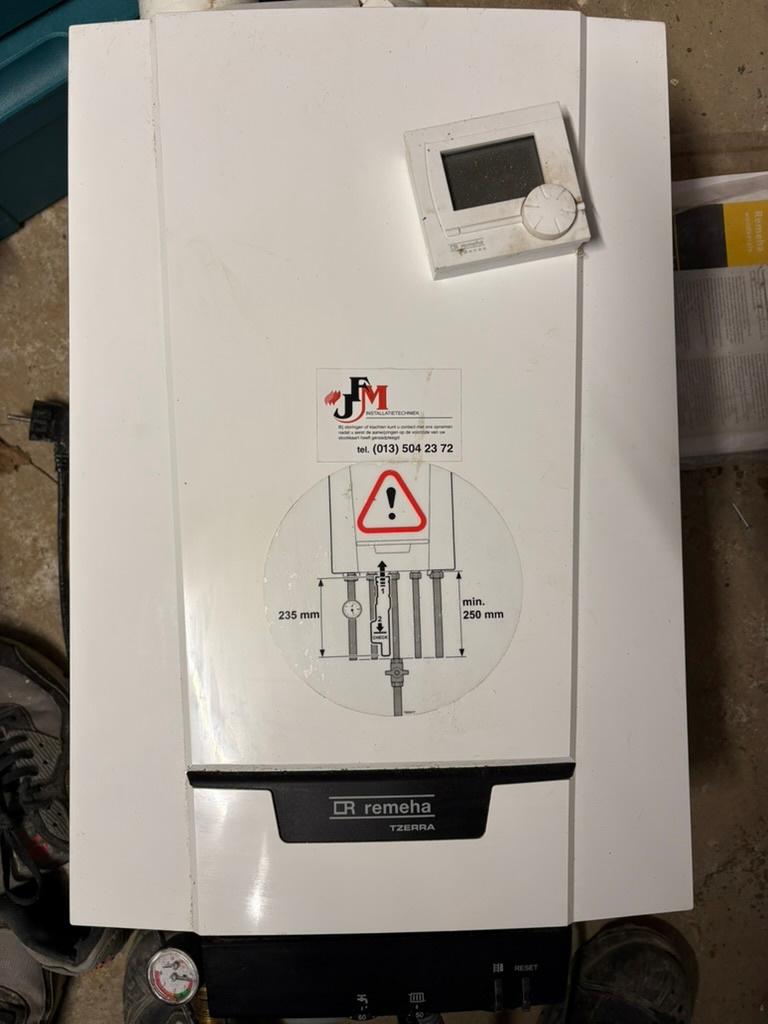 Remeha Tzerra M24c Plus, Ophalen, 30 tot 80 cm, Gebruikt, Cv-ketel of Combi-ketel