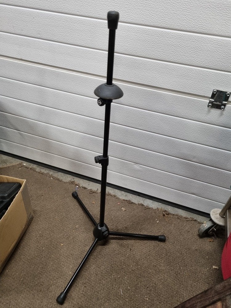 trombonestandaard k&m 14985, Ophalen of Verzenden, 'T Olde Gre-j, Info@toldegrej.nl, Endepoelstraat 20f Didam