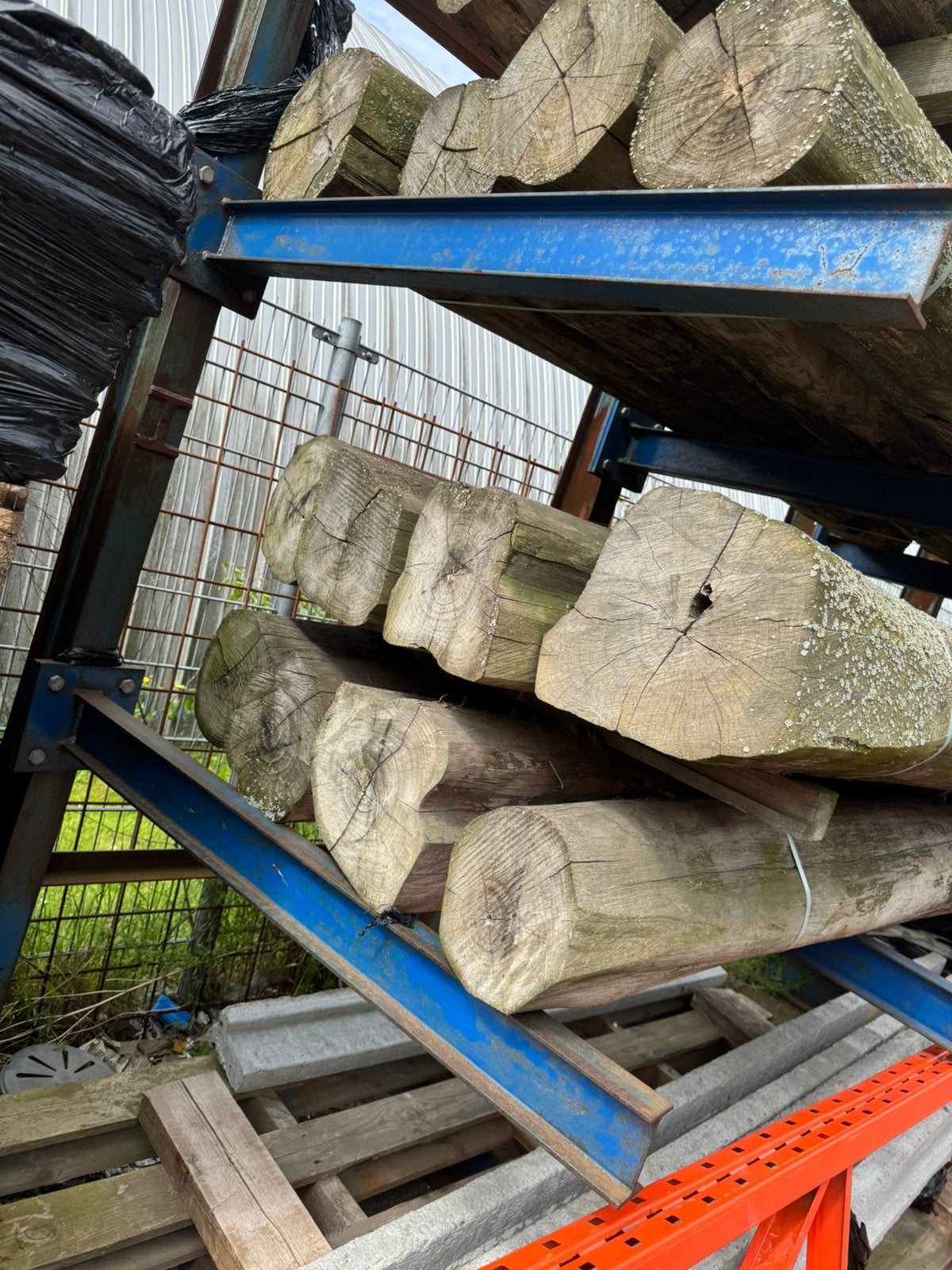 Teak houten boomstommen 235cm, Ophalen, Palen, Zo goed als nieuw, Hardhout