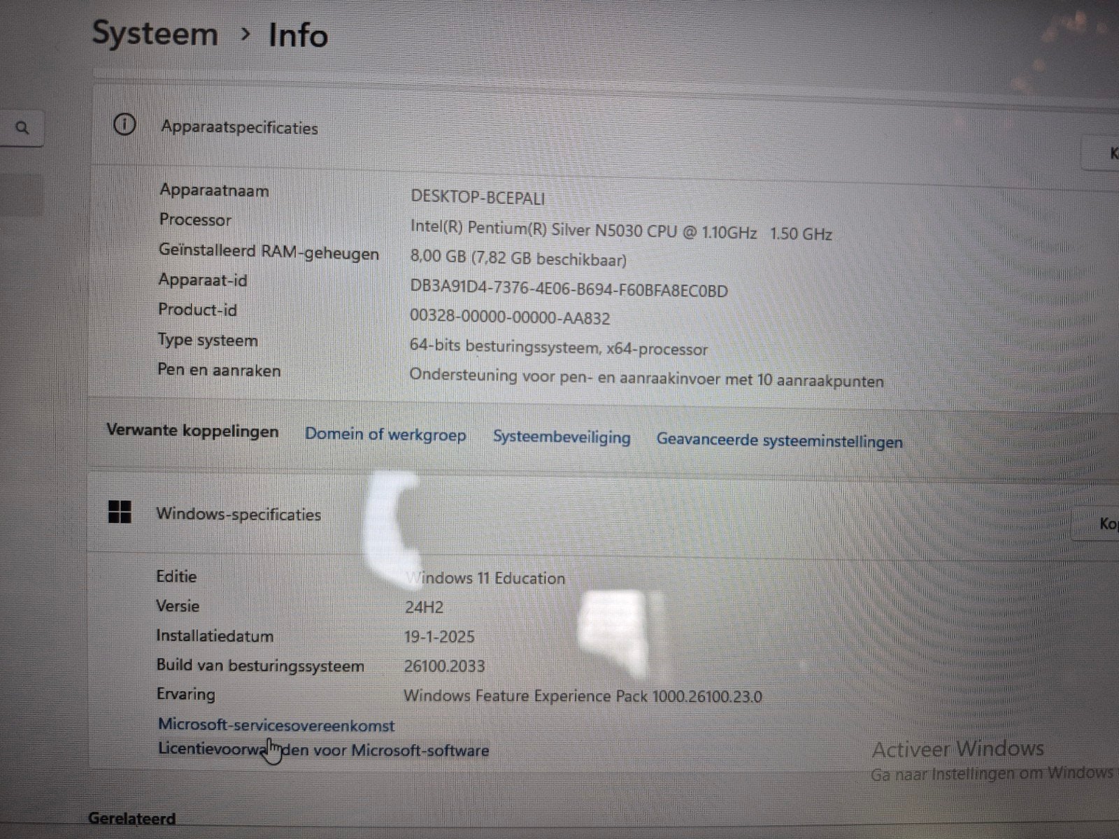 Dell Latitude 3190 2-in-1 – touchscreen – 8GB RAM – 128GB SS, Gebruikt, Qwerty, 8 GB, Met touchscreen
