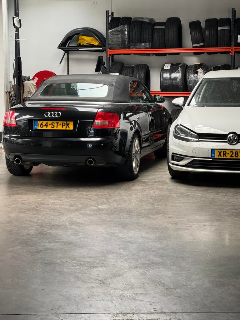 Audi A4 Cabrio 1.8 T zwart, Auto's, Audi, Cabriolet, 4 stoelen, 1781 cc, Particulier