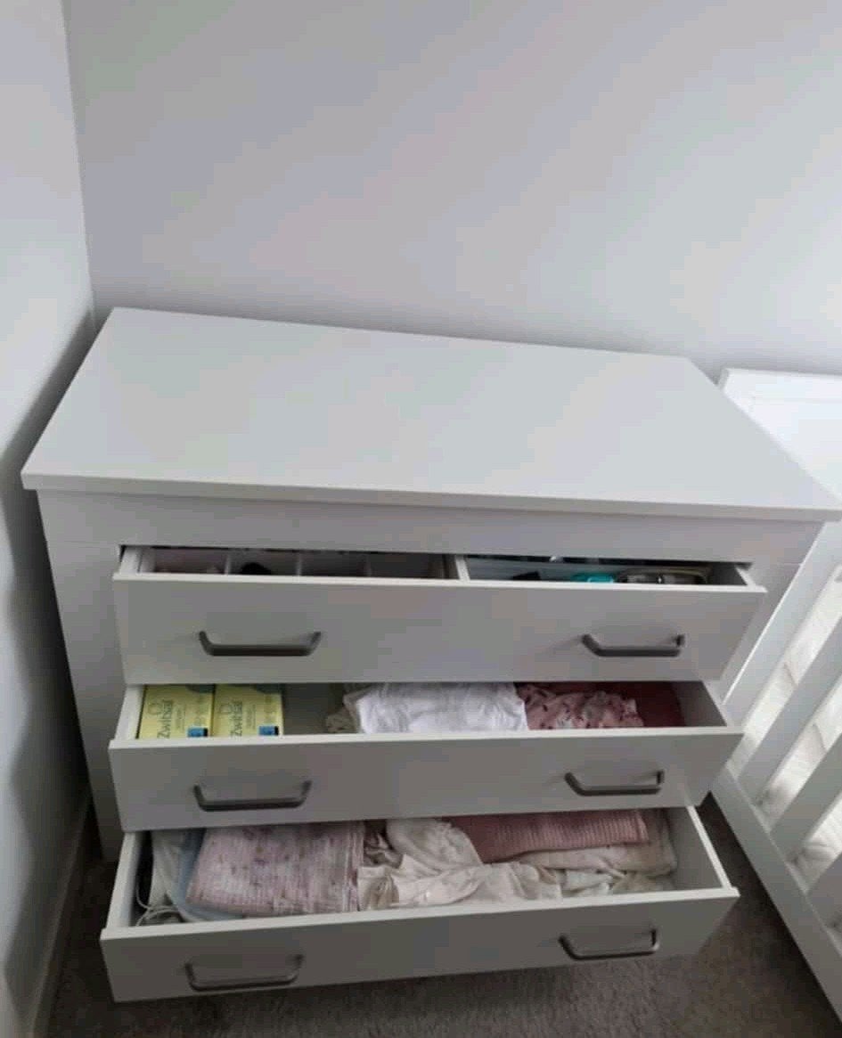 Witte commode met 3 laden, Ophalen