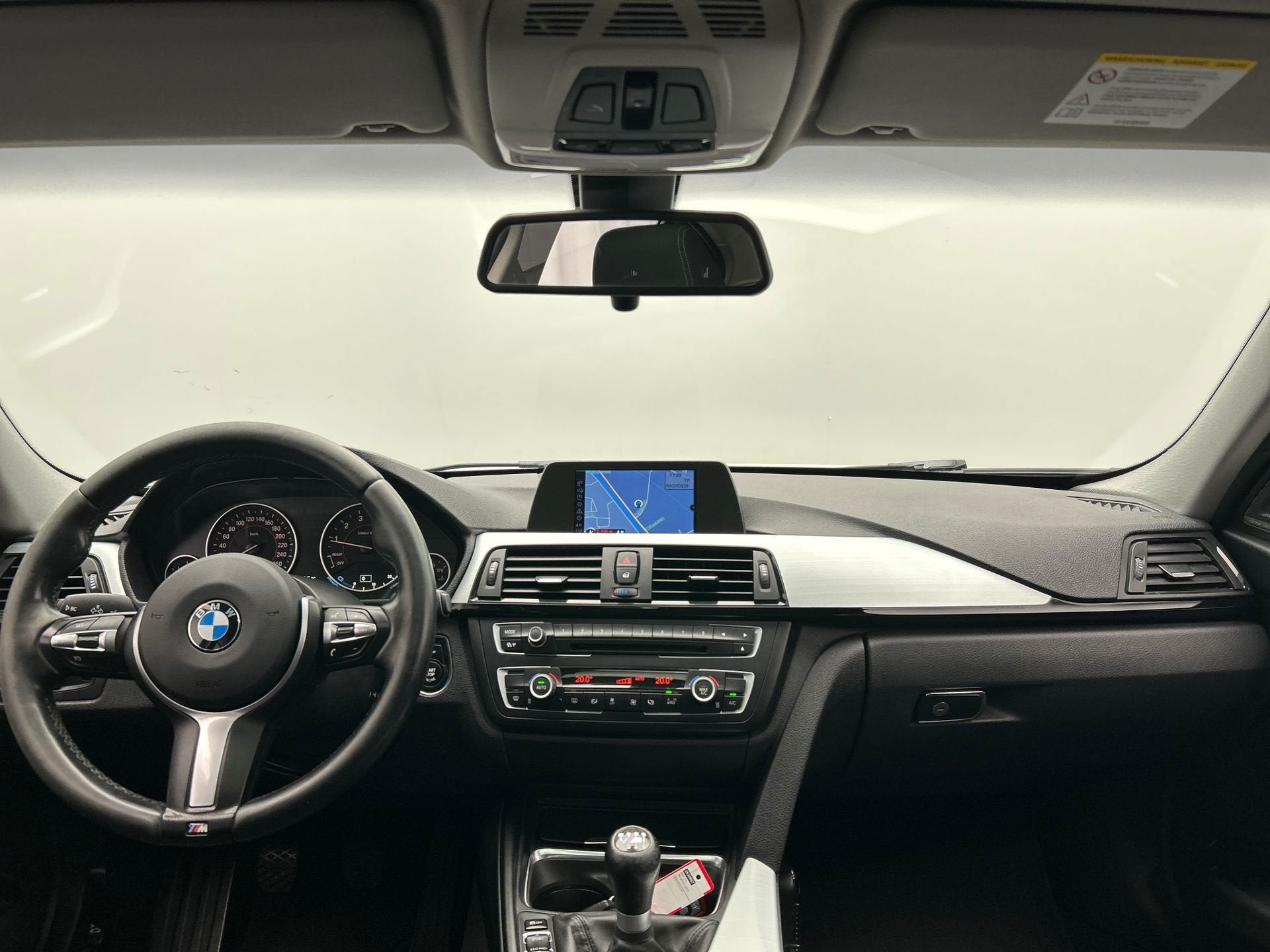 BMW 3-serie 316i High Executive | Origineel NL | Panoramadak, Auto's, 1360 kg, Gebruikt, Wit, Origineel Nederlands