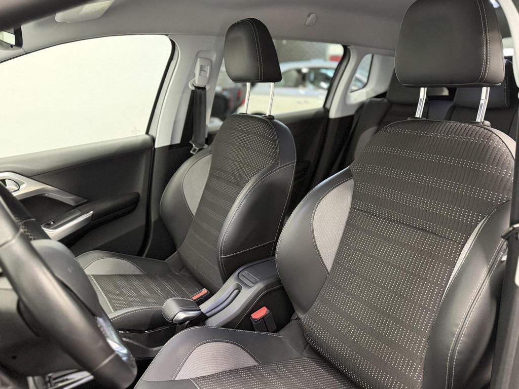Peugeot 2008 1.2 PureTech Allure Automaat Navigatie Parkeers, Parkeersensor, Stof, Euro 6, 1199 cc