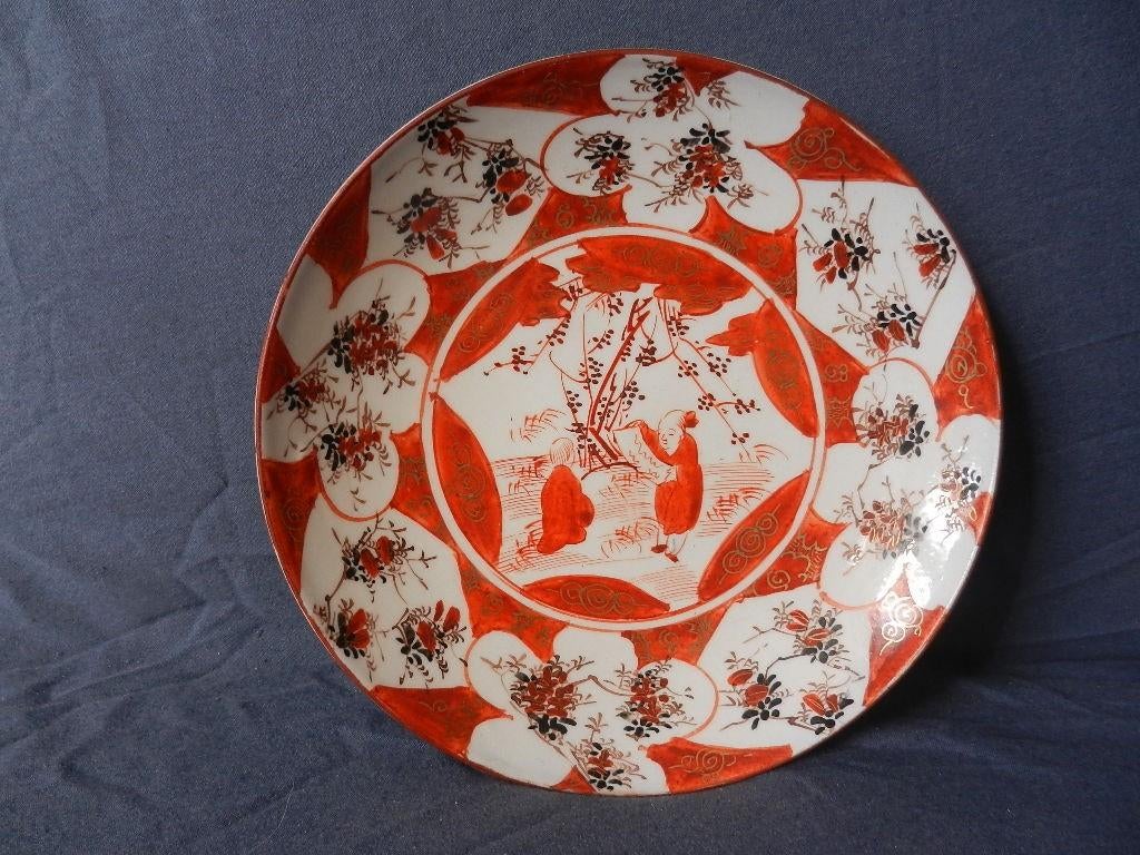 Porseleinen schaal figuren bloemtakken Japan Kutani ca 1900, Antiek en Kunst, Antiek | Keramiek en Aardewerk, Ophalen of Verzenden