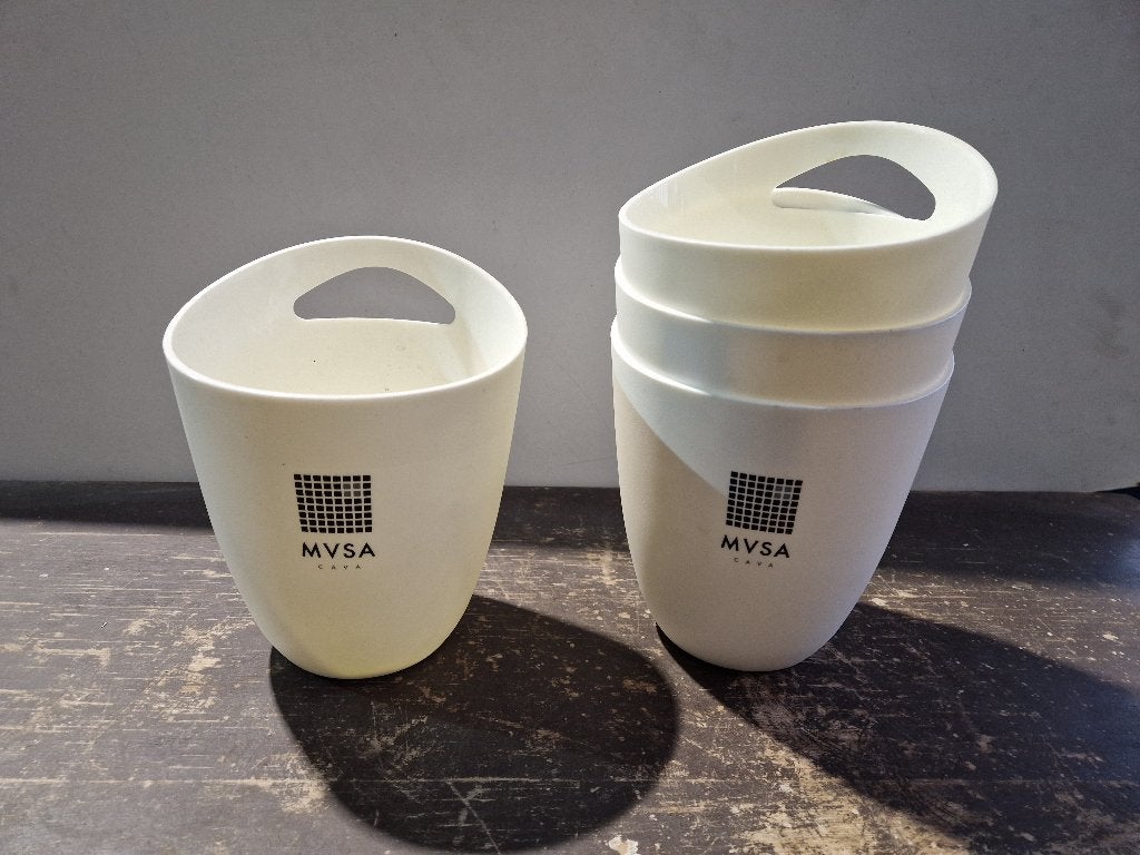 Leuke witte MVSA cava wijnkoeler €7,50 pst, Kunststof, Ophalen of Verzenden, Wit, Overige typen