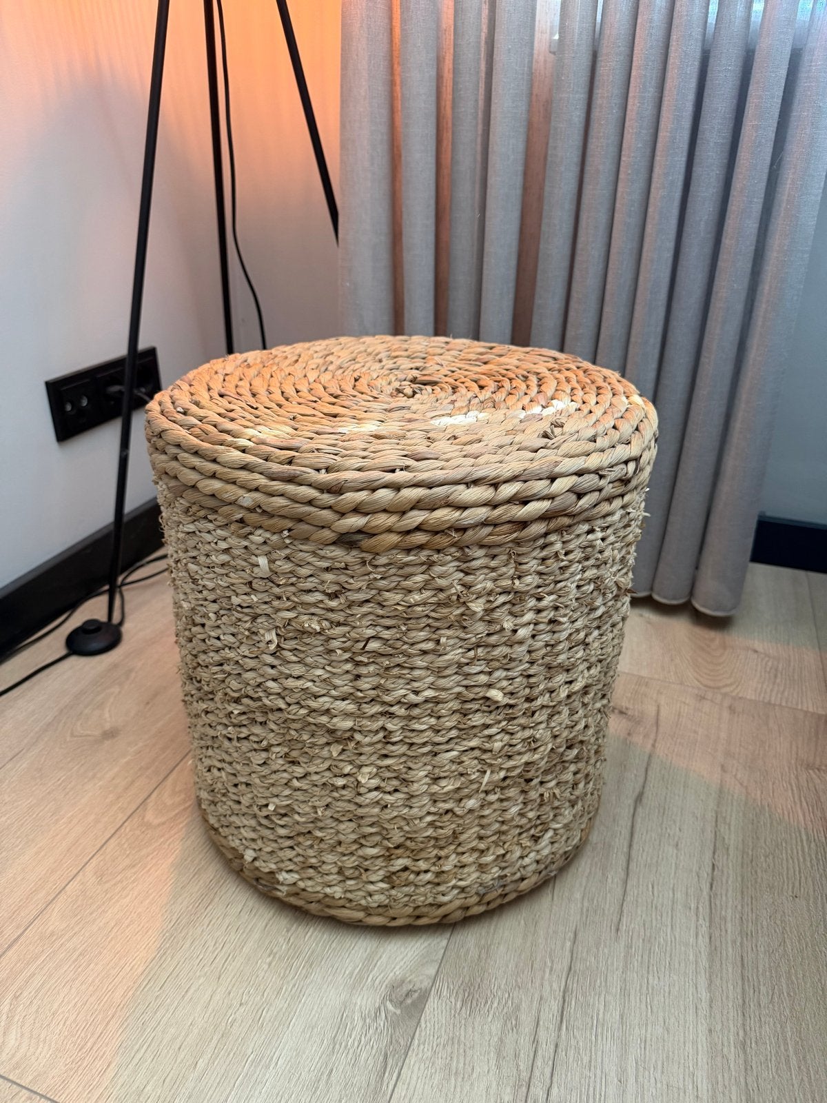 Decoratieve poef van Intratuin - Zo goed als nieuw, Ophalen, Zo goed als nieuw, Rond, Riet of Rotan