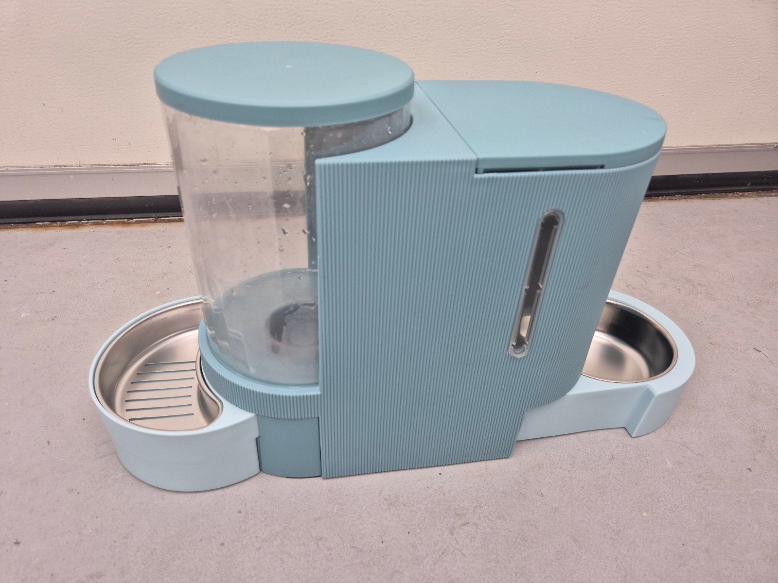 TIAKI Voer- en waterdispenser, lichtblauw (katten/honden), Dieren en Toebehoren, Ophalen of Verzenden