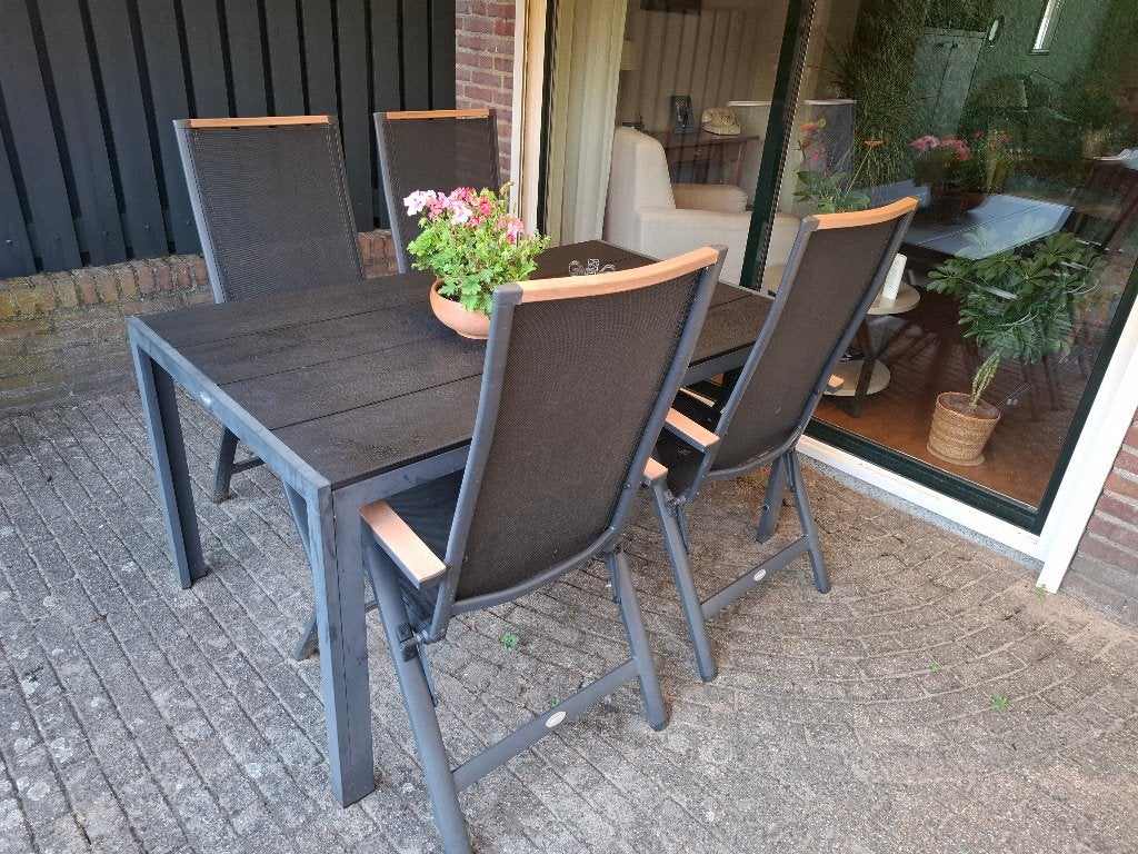 Tuintafel + 4 tuin stoelen aluminium Jutlandia, Ophalen, 4 zitplaatsen, Gebruikt, Aluminium