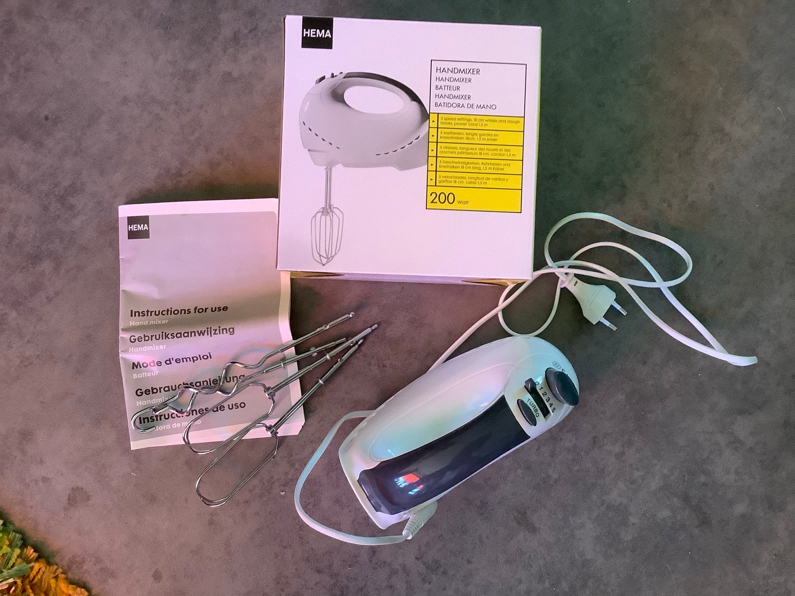 Hema Handmixer - Zo goed als nieuw, Witgoed en Apparatuur, Keukenmixers, Minder dan 1 liter, Ophalen, Zo goed als nieuw, 3 snelheden of meer