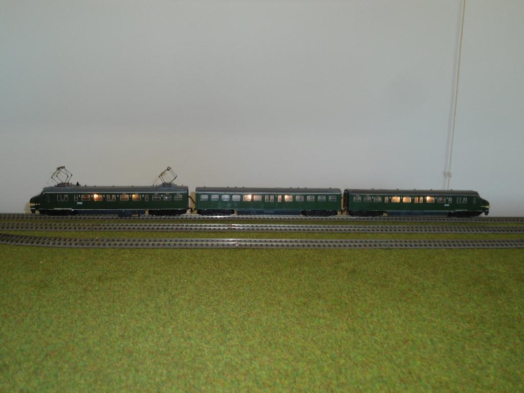 Trix express Hondekop groen, Hobby en Vrije tijd, Modeltreinen | H0, Gebruikt, Locomotief, Gelijkstroom of Wisselstroom, Trix