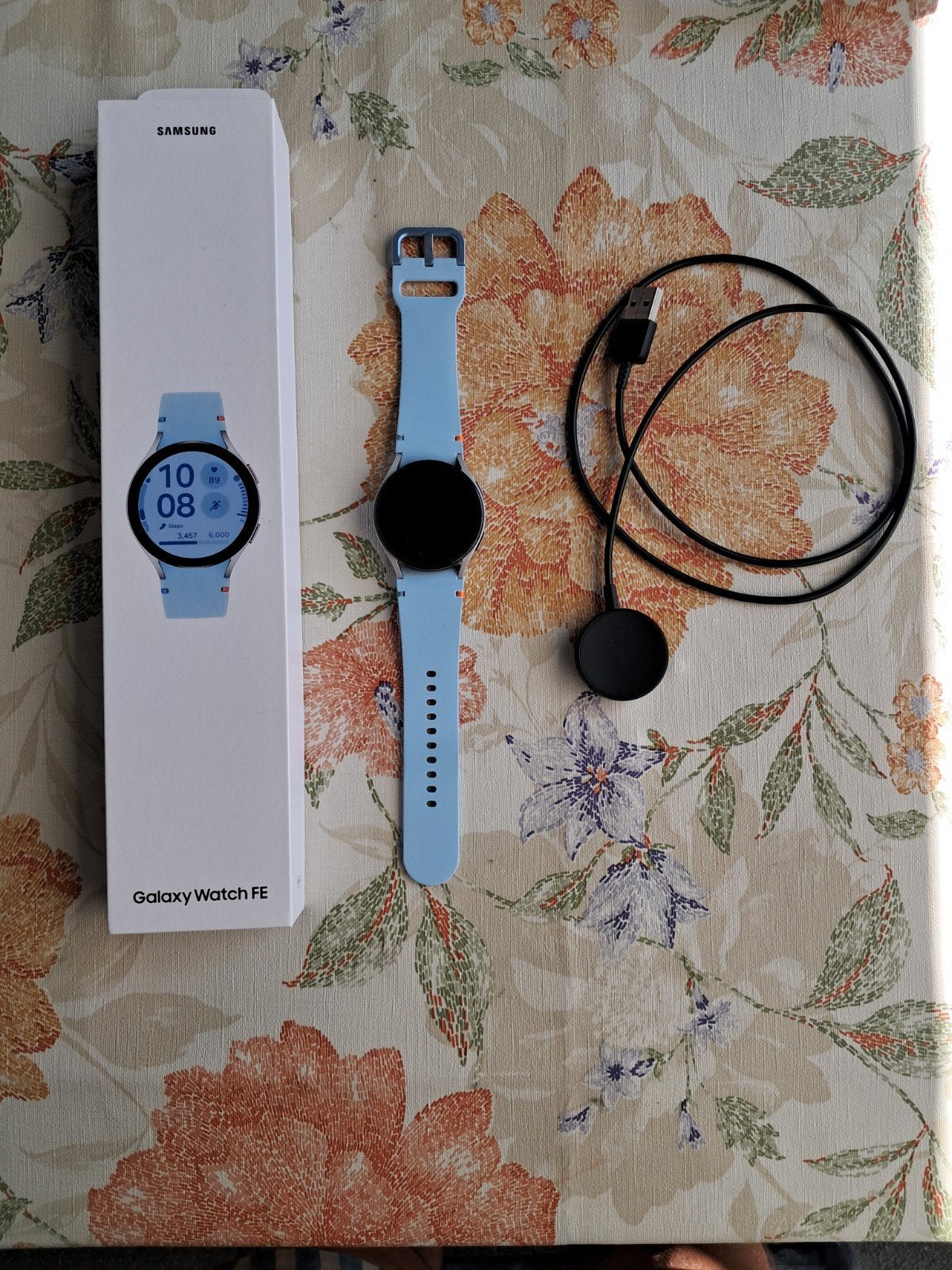 Samsung Galaxy Watch FE - nieuw, Sieraden, Tassen en Uiterlijk, Smartwatches, Blauw, Ophalen of Verzenden, Zo goed als nieuw, GPS