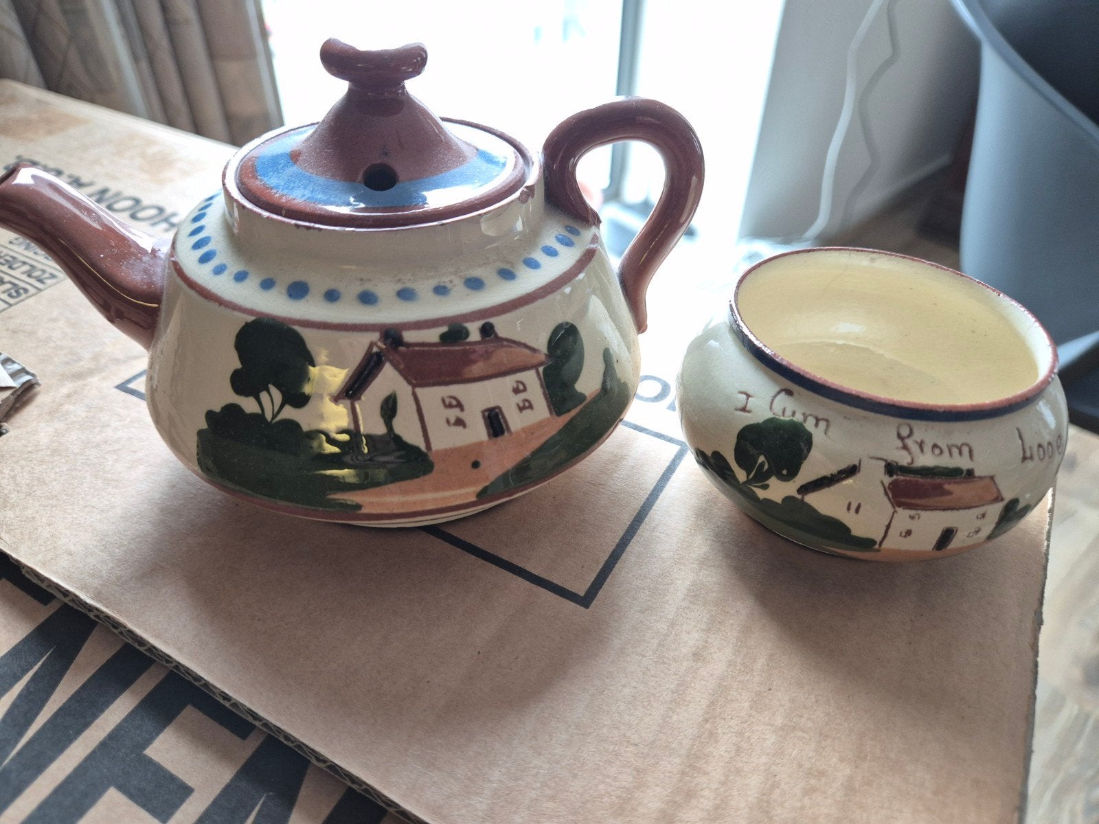 Theepotje en suikerpotje, Torquay Pottery, Antiek en Kunst, Ophalen of Verzenden