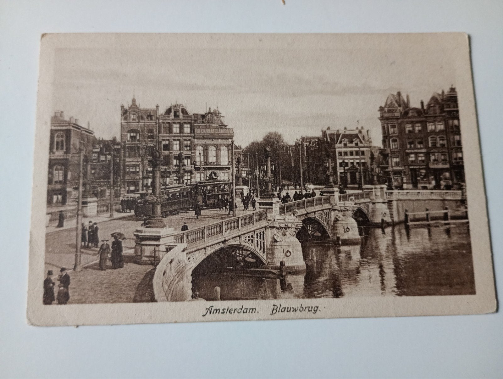 Amsterdam Blauwbrug met Tram 1922, Ophalen of Verzenden, 1920 tot 1940, Gelopen, Noord-Holland