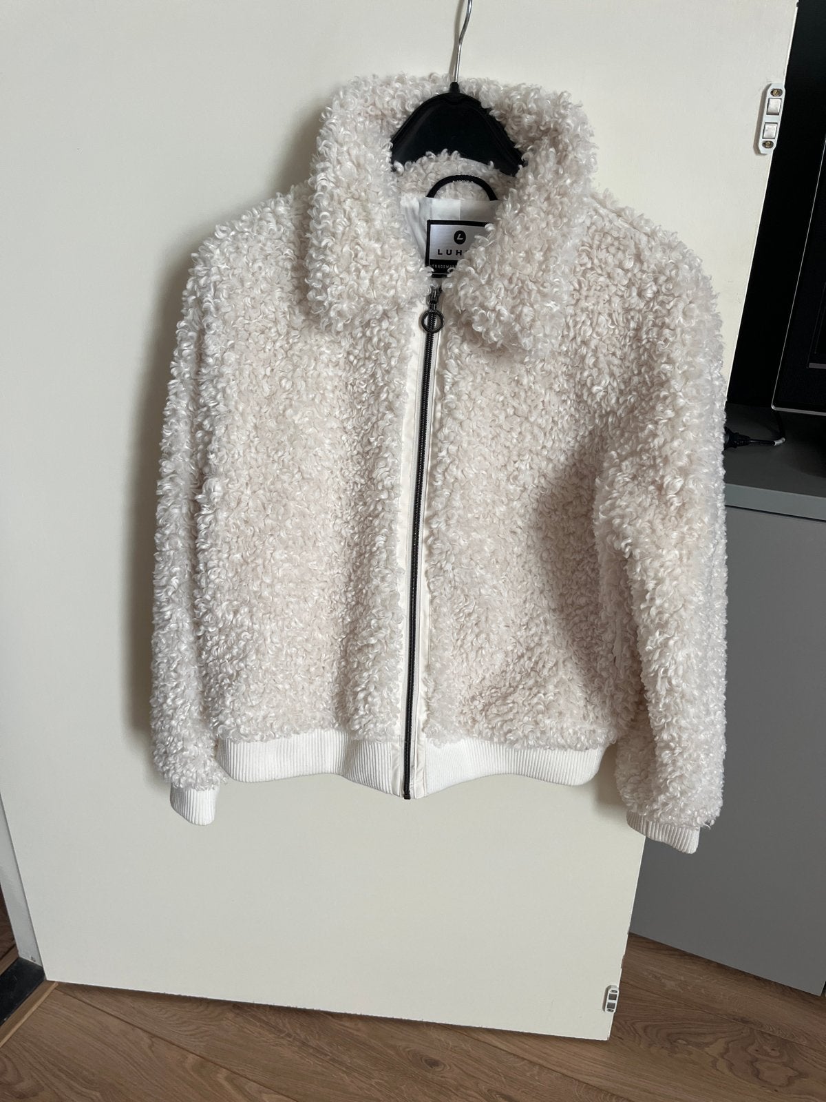 Luhta Teddy Jas Crème Maat L, Verzenden, Zo goed als nieuw, Maat 42/44 (L), Beige