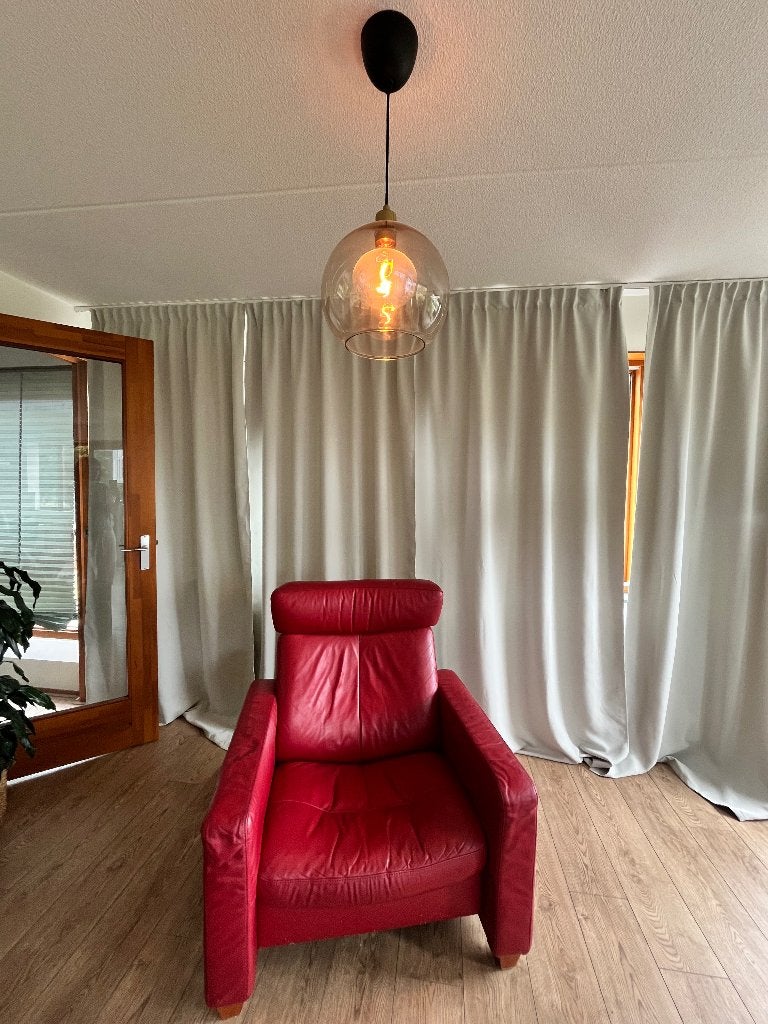 Ekornes Recliner Armchair — Deep Red Leather, Gebruikt, 125 tot 150 cm, Leer, 100 tot 125 cm