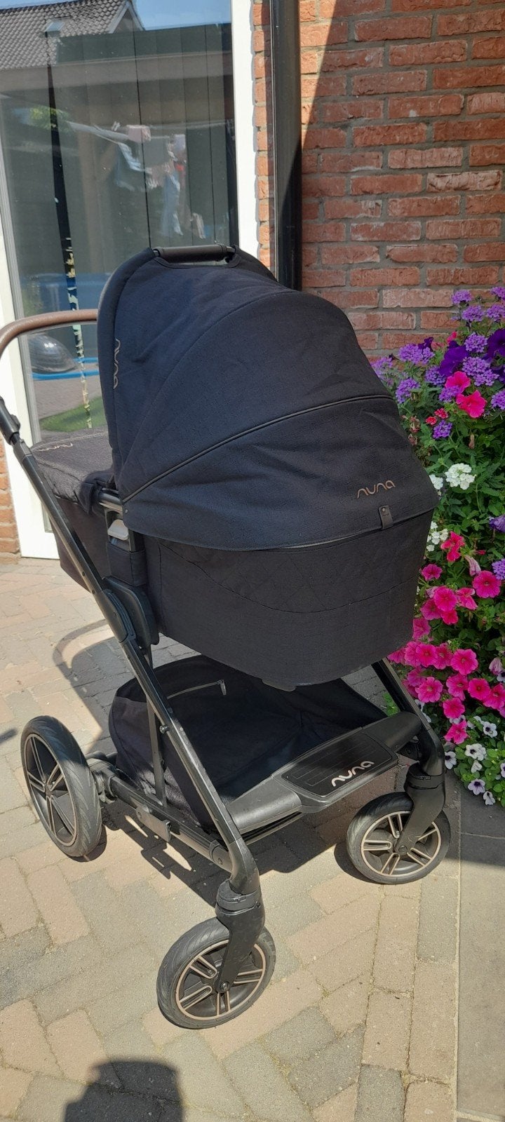 Nuna MIXX Next kinderwagen met reiswieg en Maxi-Cosi houders, Kinderen en Baby's, Kinderwagens en Combinaties, Zo goed als nieuw