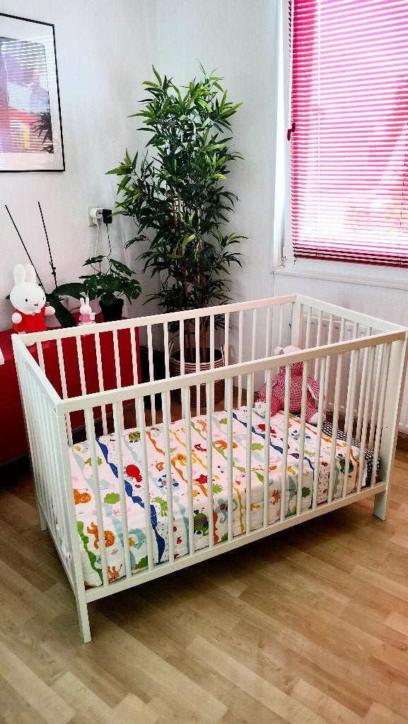 Ikea babybedje GULLIVER inclusief matras en textiel, Ophalen, Zo goed als nieuw, Ledikant