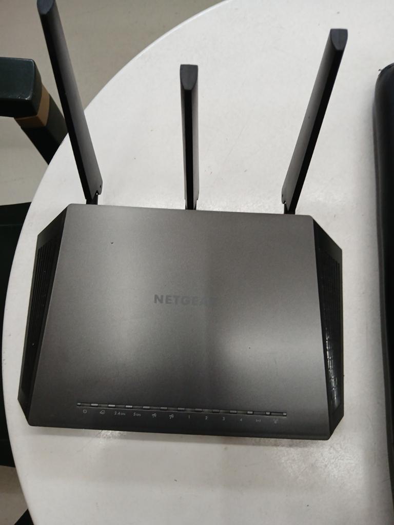 NETGEAR Nighthawk AC1900 Smart WiFi Router (R7000), Computers en Software, Ophalen of Verzenden, Gebruikt, Router, NETGEAR