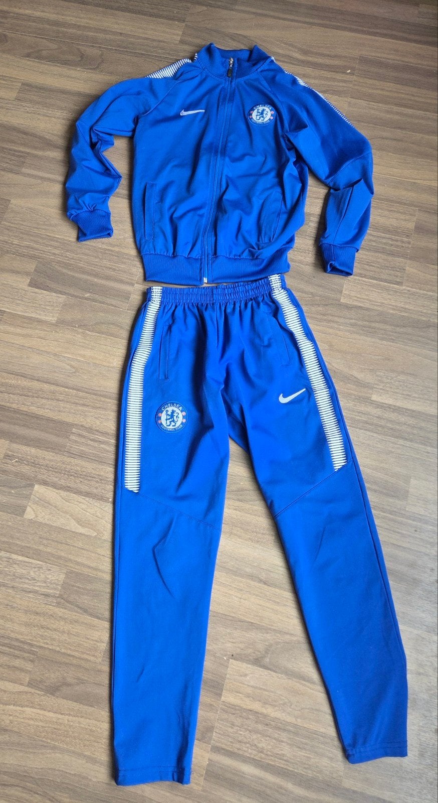 Chelsea Trainingspak Maat 158/164, Kinderen en Baby's, Kinderkleding | Maat 158, Ophalen of Verzenden, Zo goed als nieuw, Nike