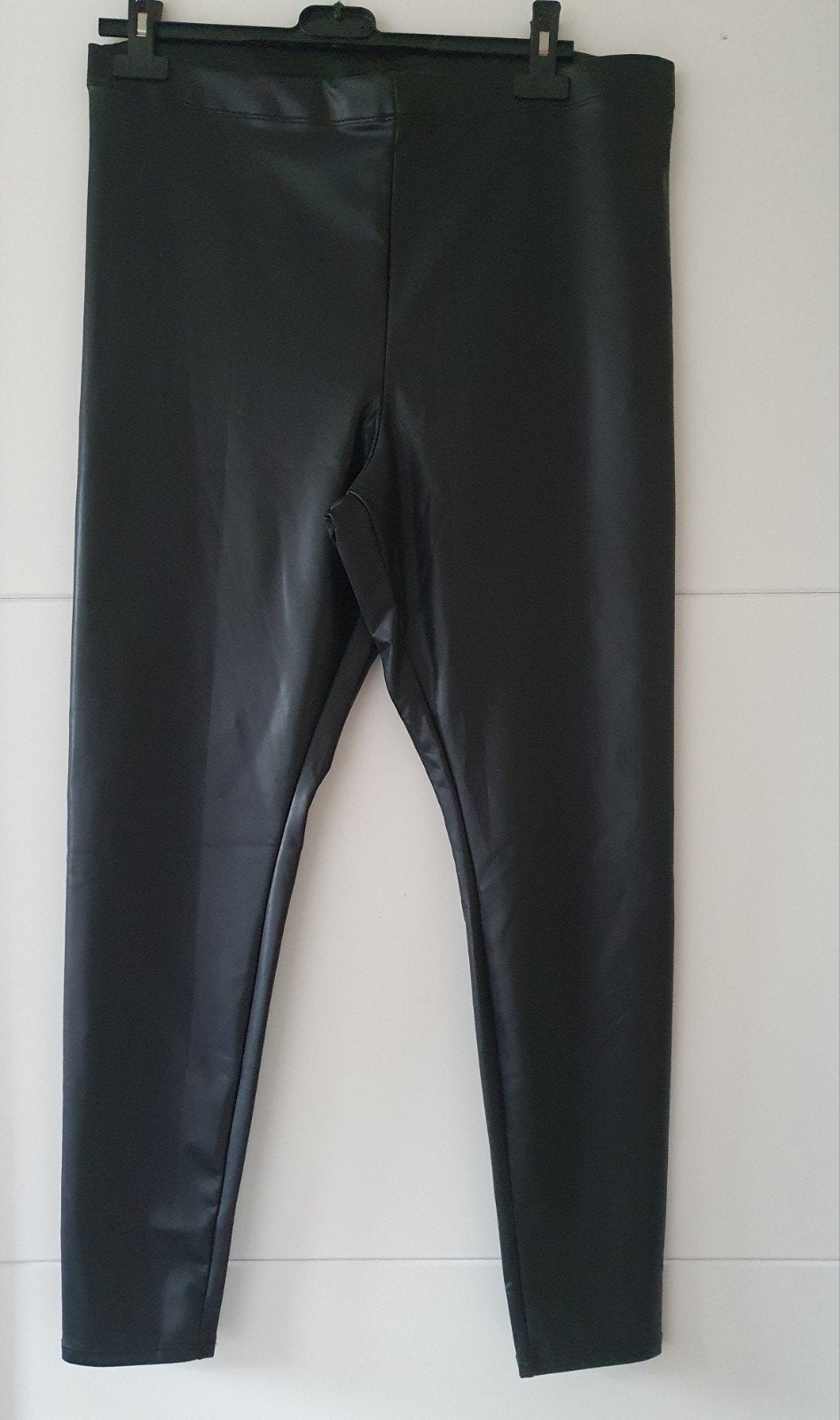 Leatherlook Legging Maat XL  H&M, Kleding | Dames, H&M, Ophalen of Verzenden, Nieuw, Zwart