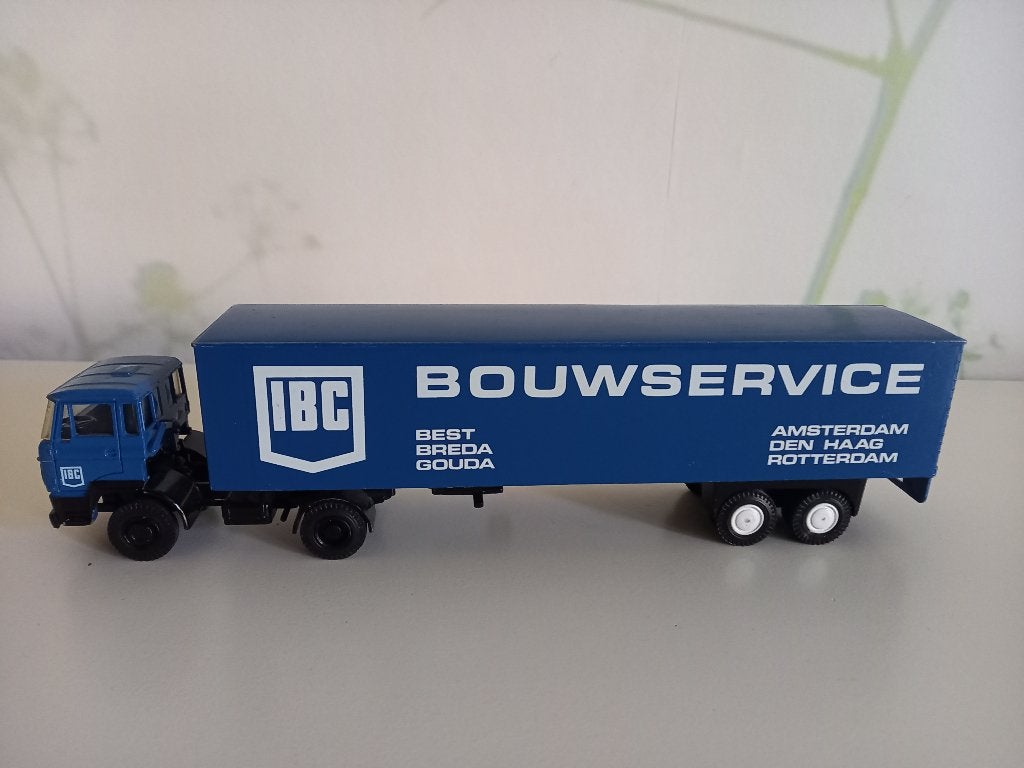 Daf 2300 met oplegger IBC, Ophalen of Verzenden, Zo goed als nieuw, Bus of Vrachtwagen, Lion Toys