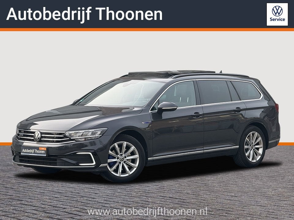 Volkswagen Passat Variant 1.4 TSI PHEV GTE | Camera | Pano |, Auto's, Volkswagen, Dealer onderhouden, Stof, Gebruikt, Euro 6