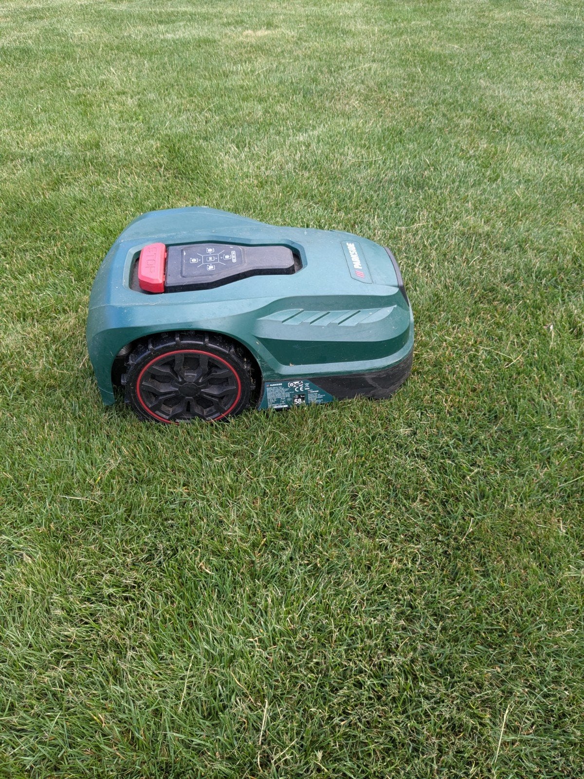 zgan PARKSIDE Robotmaaier 20 V met accu en laadstation
Rob, Tuin en Terras, Robotmaaiers, Ophalen, Bestuurbaar via app, Minder dan 20 cm