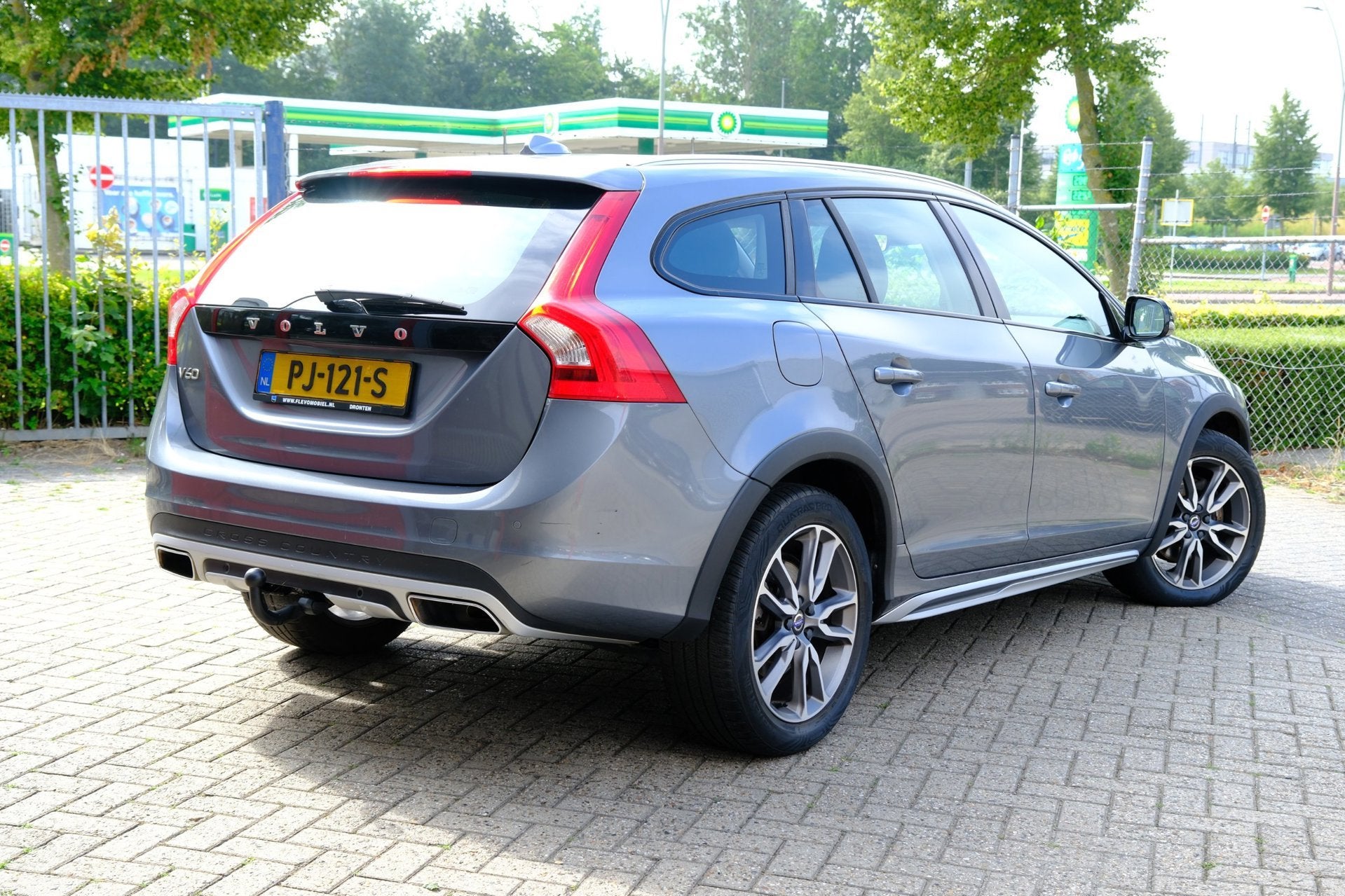Volvo V60 Cross Country 2.0 D3 Polar+ Aut. EXPORT|Xenon|Navi, Auto's, Euro 6, 4 cilinders, Leder en Stof, Origineel Nederlands