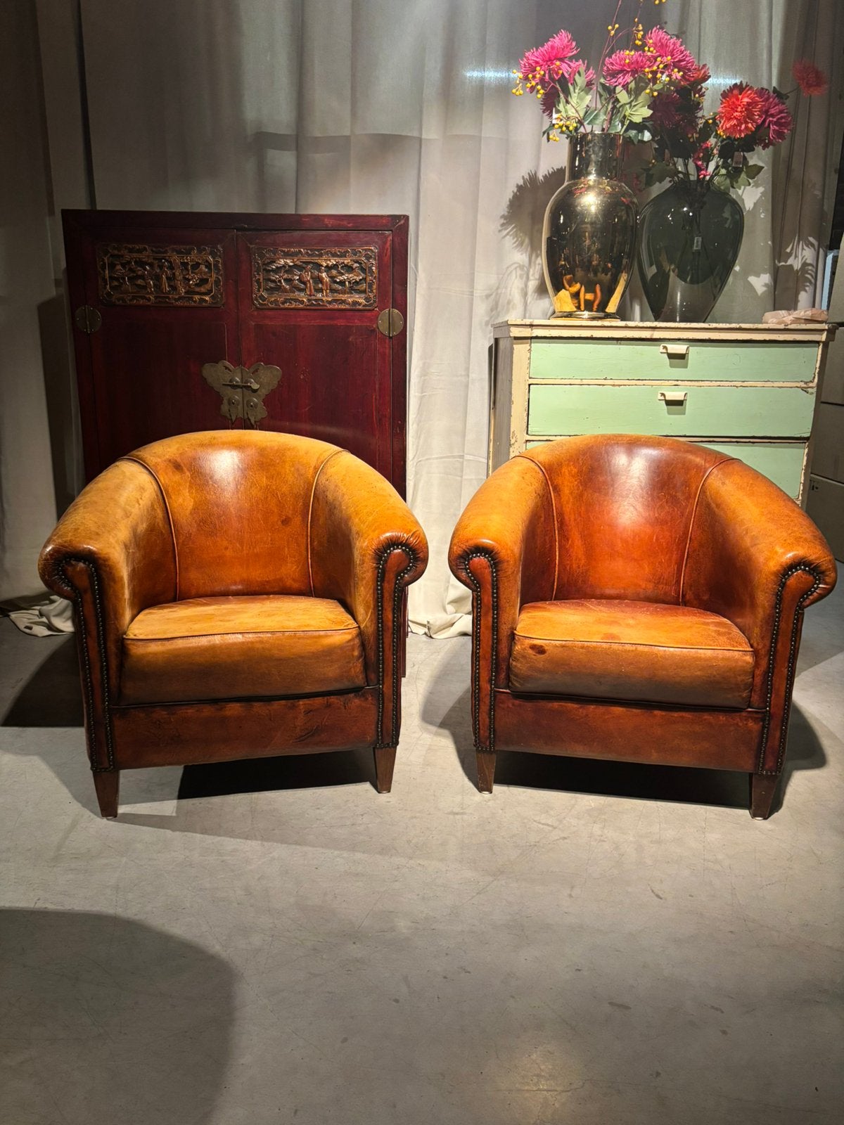 Set van 2 Vintage Leren Clubfauteuils - Cognac, DNG, Gebruikt, Stijlvol Klassiek Vintage, 50 tot 75 cm