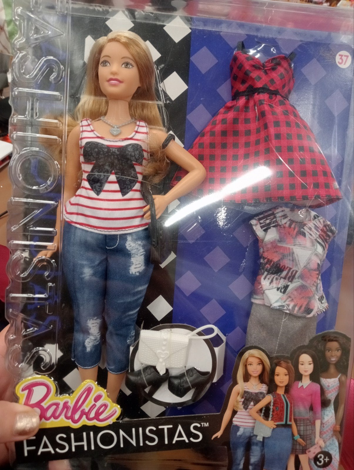 Nieuwe Barbie Fashionistas Everyday Chic nr. 37 Curvy blonde, Ophalen of Verzenden, Nieuw, Pop