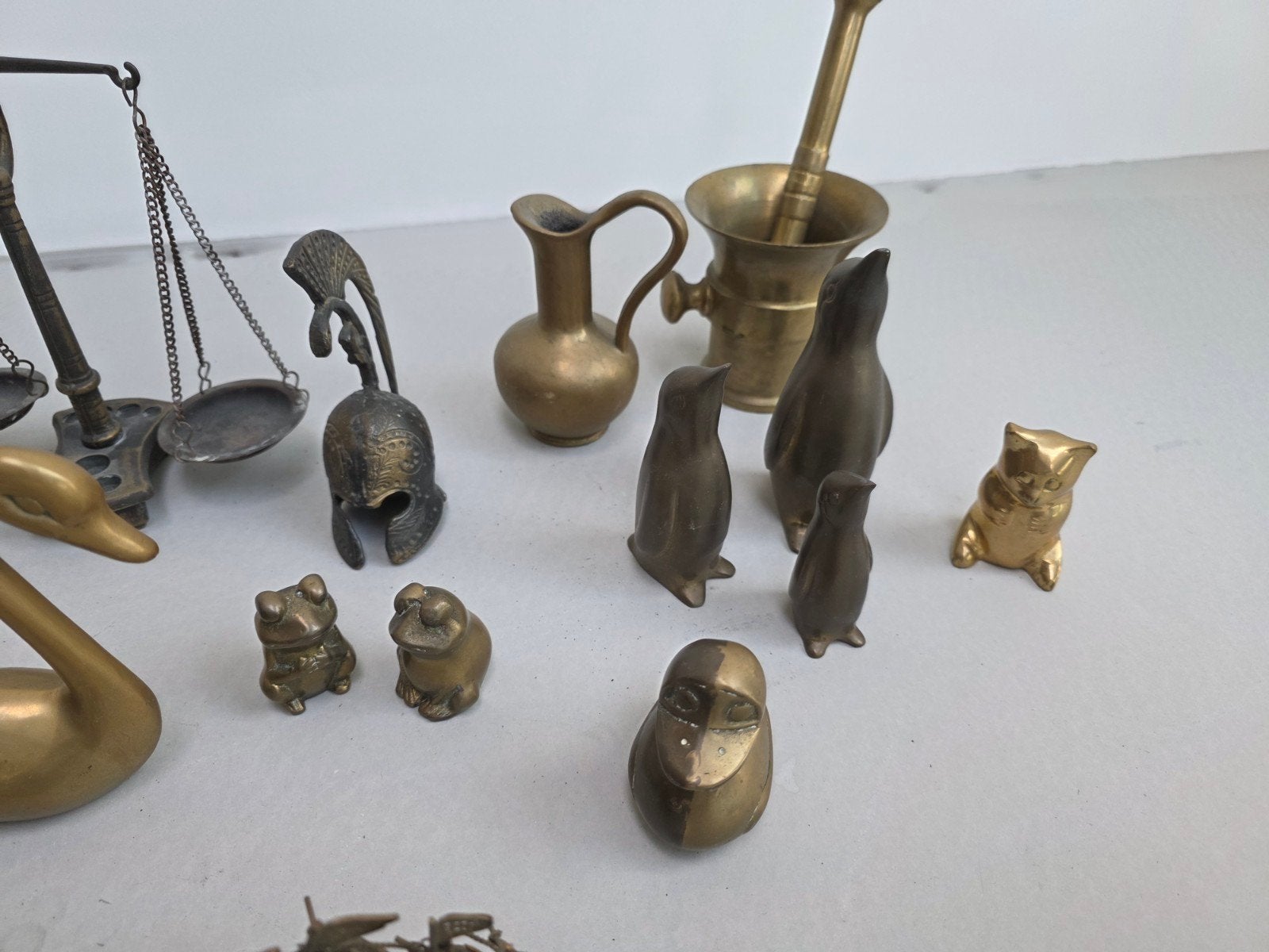 Diverse beeldjes, vijzel en weegschaaltje, Ophalen of Verzenden