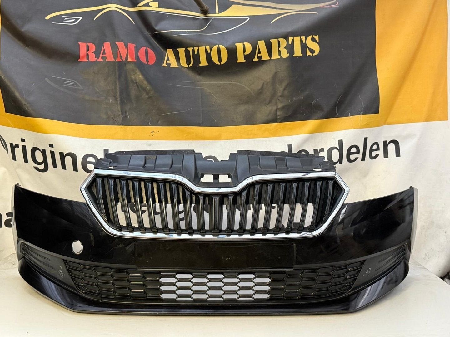 BUMPER SKODA FABIA 3 III 6V0 FACELIFT 18-21 6V0807221F VOORB, Gebruikt, -, Voor, -