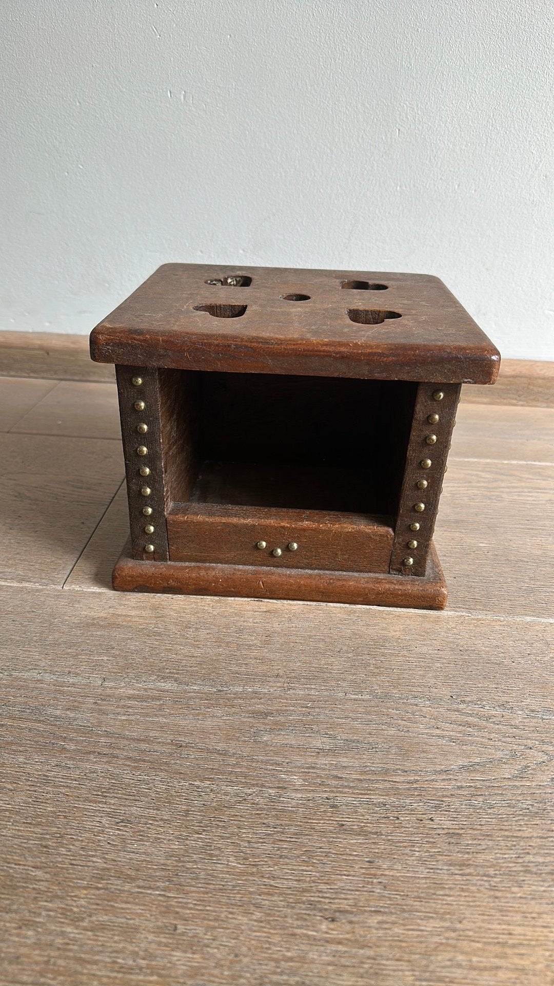 Houten stoof, Ophalen
