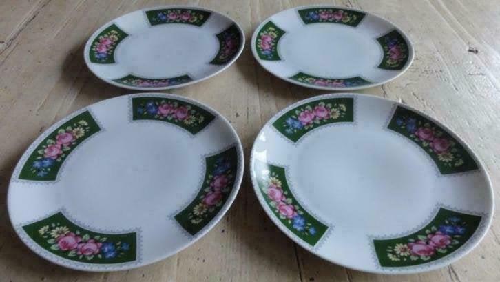 4 Vintage ontbijtbordjes met roze roosjes, Winterling, Huis en Inrichting, -, -, Ophalen of Verzenden, Zo goed als nieuw