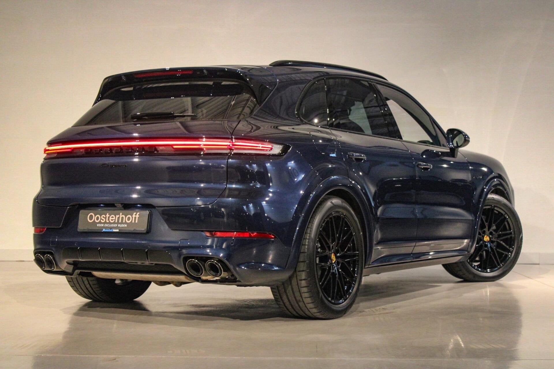 Porsche Cayenne 3.0 E-Hybrid Sport Design/Chrono | PANO, Auto's, Automaat, Gebruikt, 2995 cc, Blauw