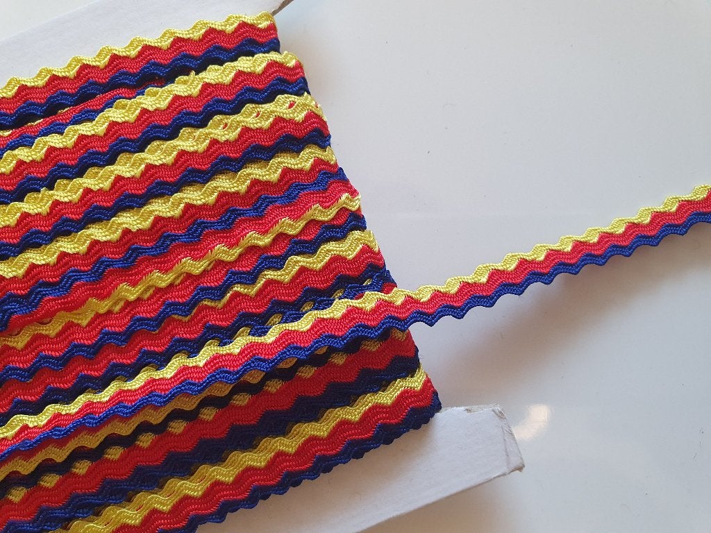Galon / zigzag band 7mm - blauw rood geel #2494, Hobby en Vrije tijd, Naaien en Fournituren, Ophalen of Verzenden, Nieuw, Lint, Band of Elastiek