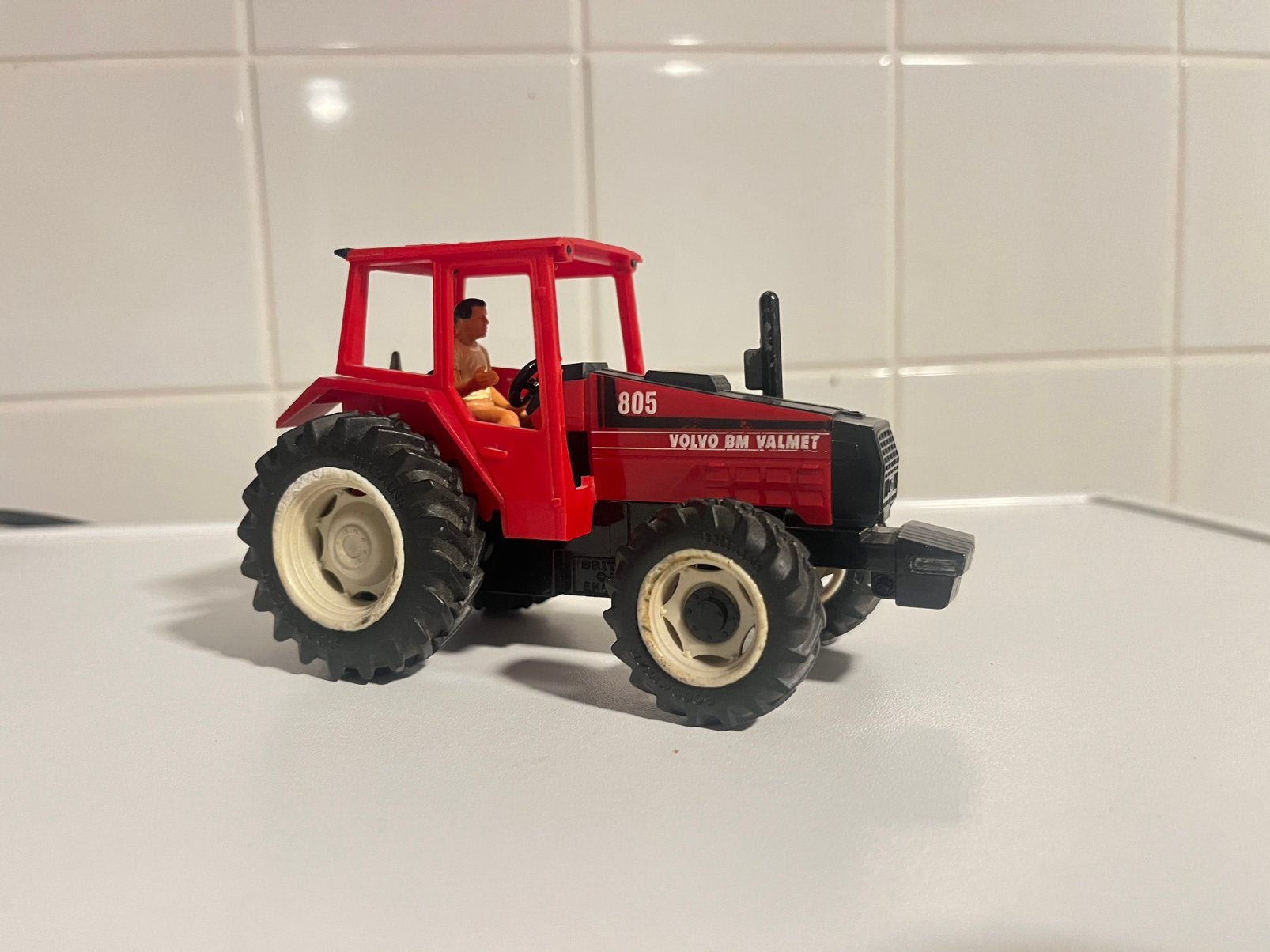 Volvo BM Valmet 805 Britains 1/32, Hobby en Vrije tijd, Ophalen of Verzenden, Zo goed als nieuw, Tractor of Landbouw, Britains