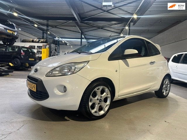 Ford Ka 1.2 Titanium X start/stop/Panoramadak/Airco/Apk nieu, Auto's, Voorwielaandrijving, Euro 5, Gebruikt, 1242 cc