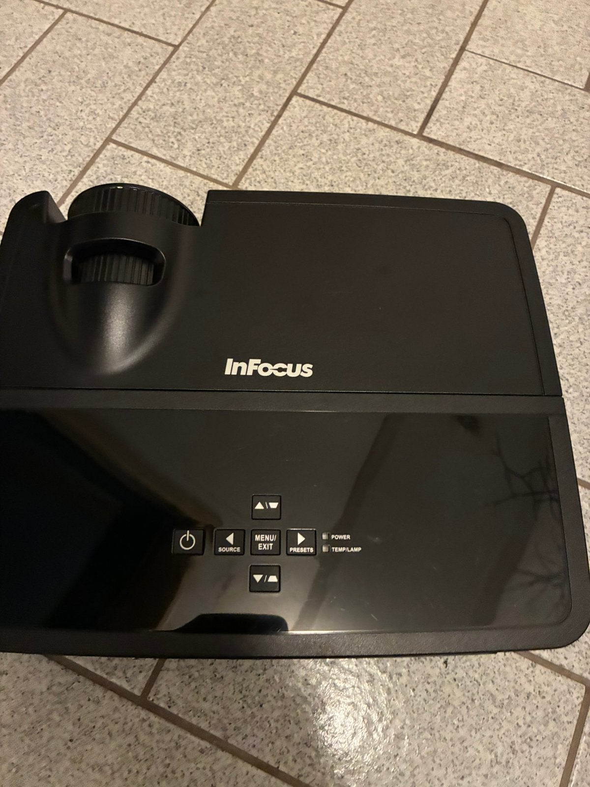 Foto 6 van Infocus NI114 Beamer