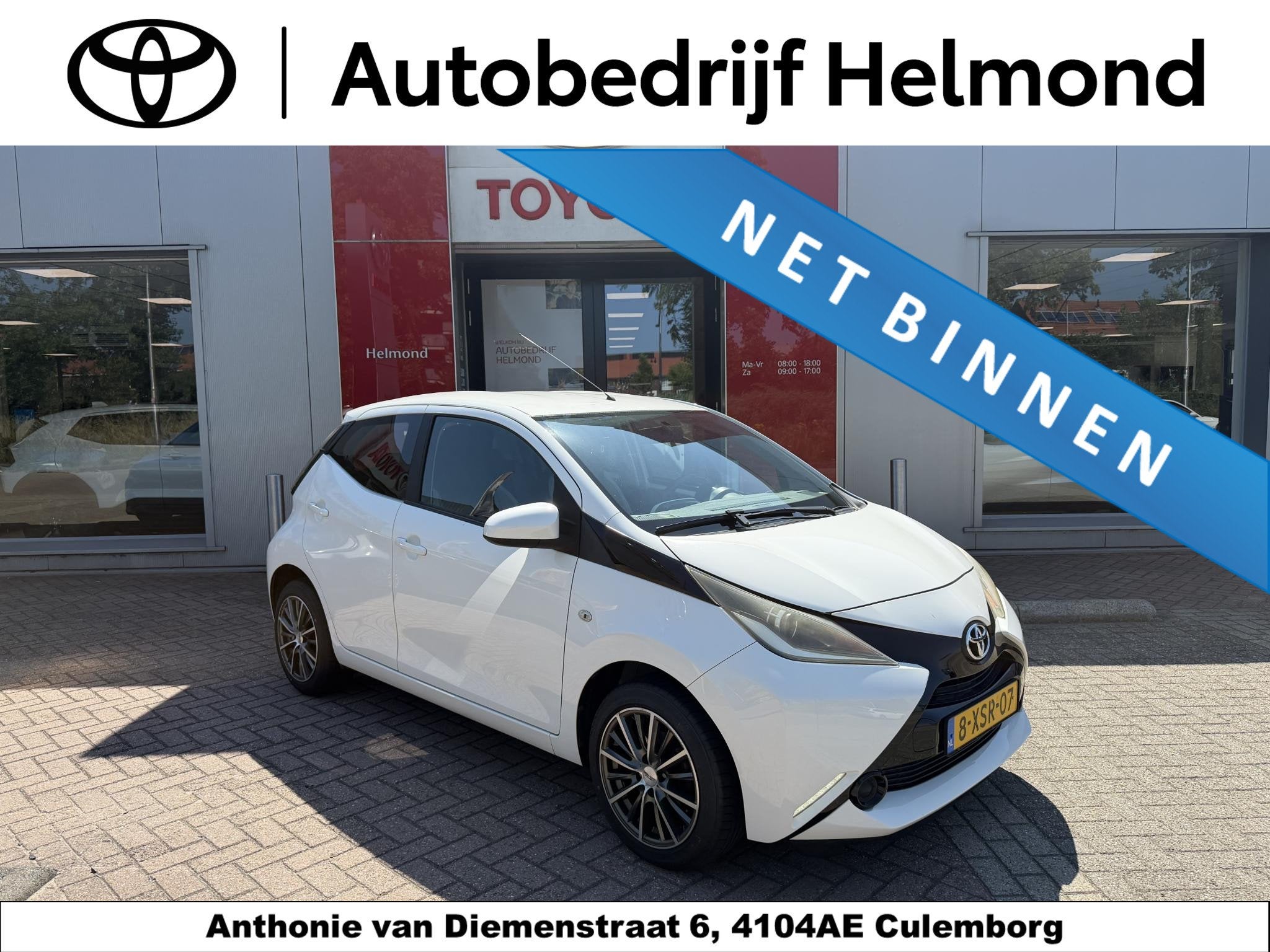 Toyota Aygo 1.0 VVT-i x-play automaat, Auto's, Stof, Gebruikt, Euro 6, 4 stoelen