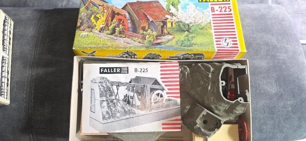 Faller, Pola e.a. huisjes, nieuw! H0, Overige merken, Gelijkstroom of Wisselstroom, Brug, Tunnel of Gebouw, Nieuw