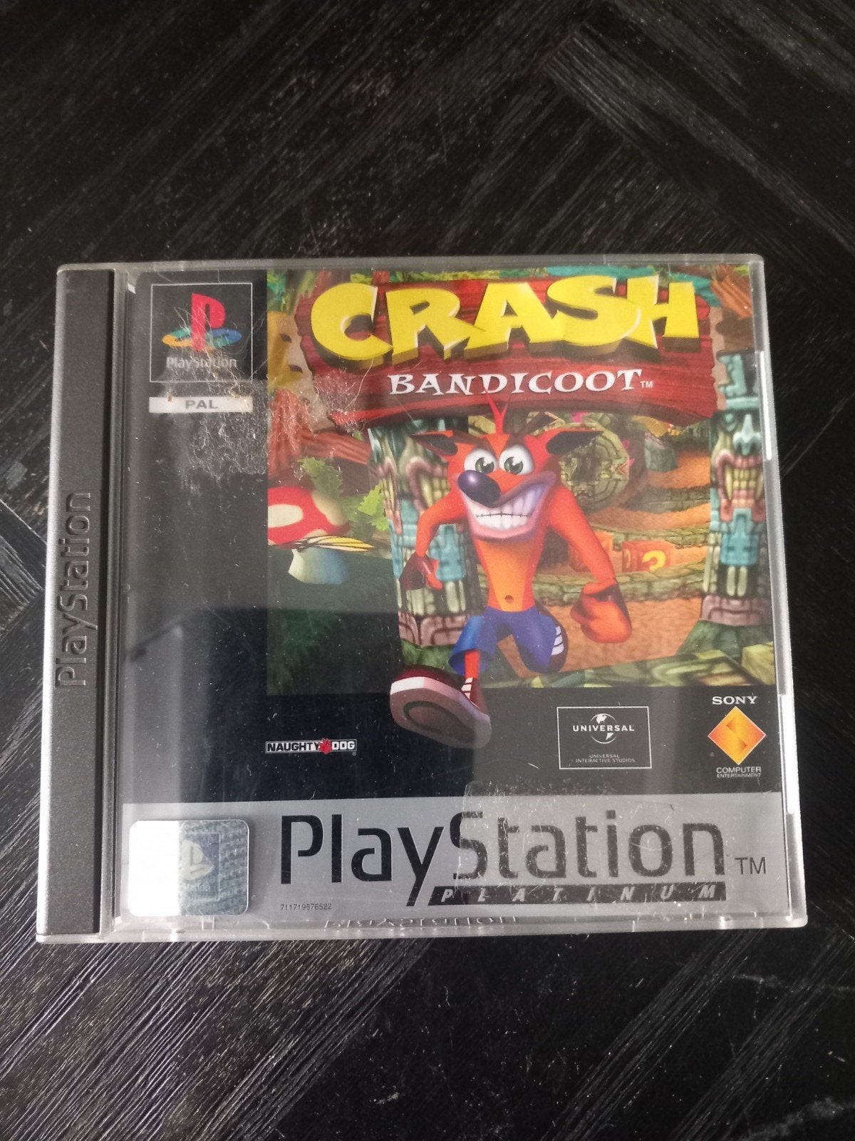 Crash Bandicoot - PlayStation 1 (PS1) Platinum, Spelcomputers en Games, Gebruikt, Ophalen of Verzenden, Sony Interactive Entertainment Europe Ltd, 10 Great Marlborough Street, London, W1F 7LP, United Kingdom