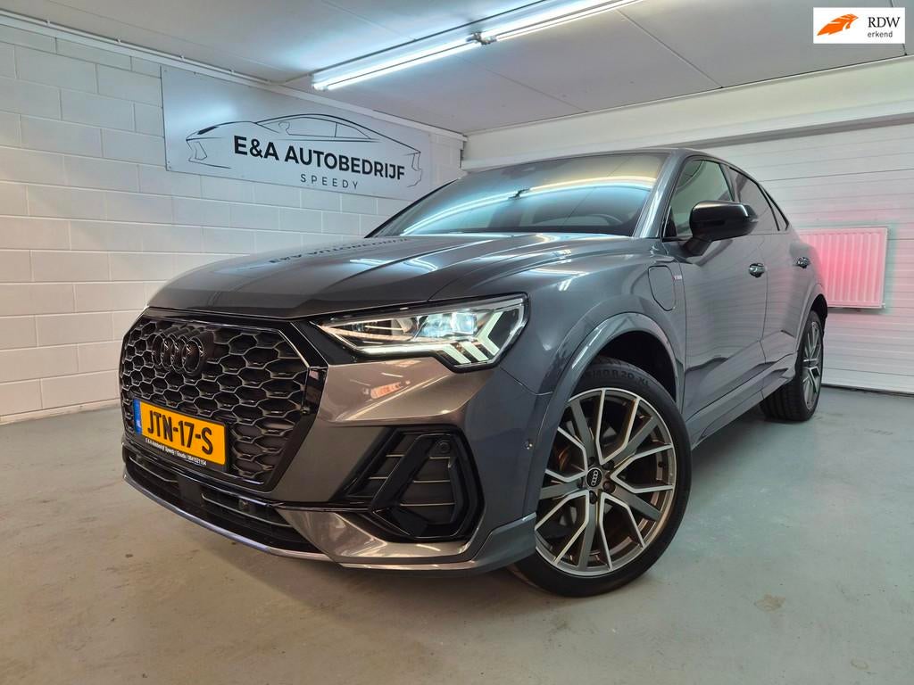 Audi Q3 Sportback 45 TFSI e S Edition 3X S-Line PLUG IN DEAL, Auto's, Audi, Gebruikt, Euro 6, 150 pk, Leder en Stof